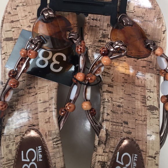 Tortuous Sandals - Picture 4 of 4